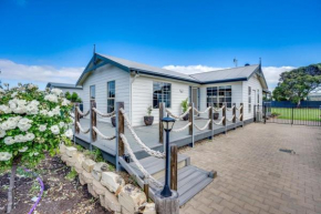 Shanti - 4 Channon St Port Elliot BYO Linen, Port Elliot
